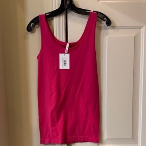 Skinny Tees Scoop Neck Women's Pink Tank Top o/s
